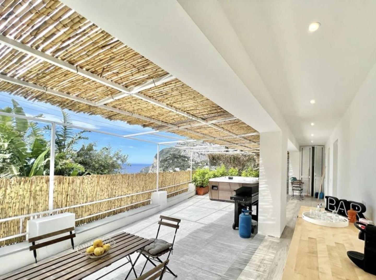 شقة Casa Nannina - Seaview Terrace With Jacuzzi In كابري الغرفة الصورة