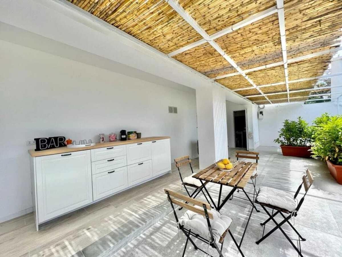 شقة Casa Nannina - Seaview Terrace With Jacuzzi In كابري الغرفة الصورة